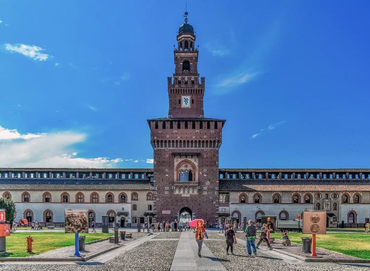 castello sforzesco in milan