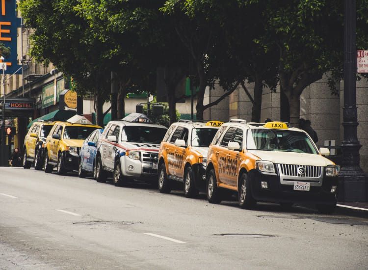 taxis in milan