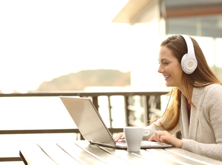 learn lenguages improve your cv