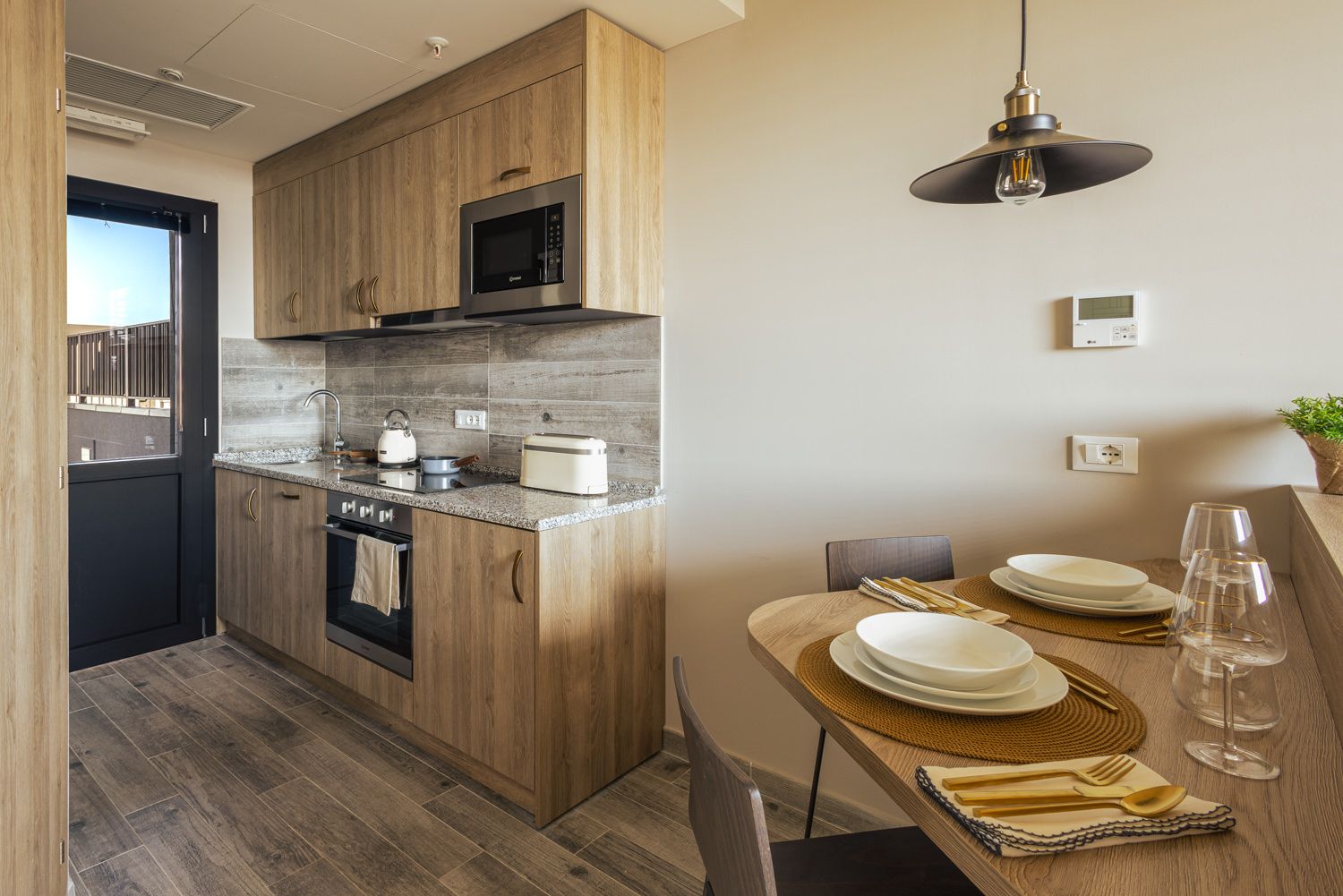 Collegiate Milan North - Penthouse Apartment