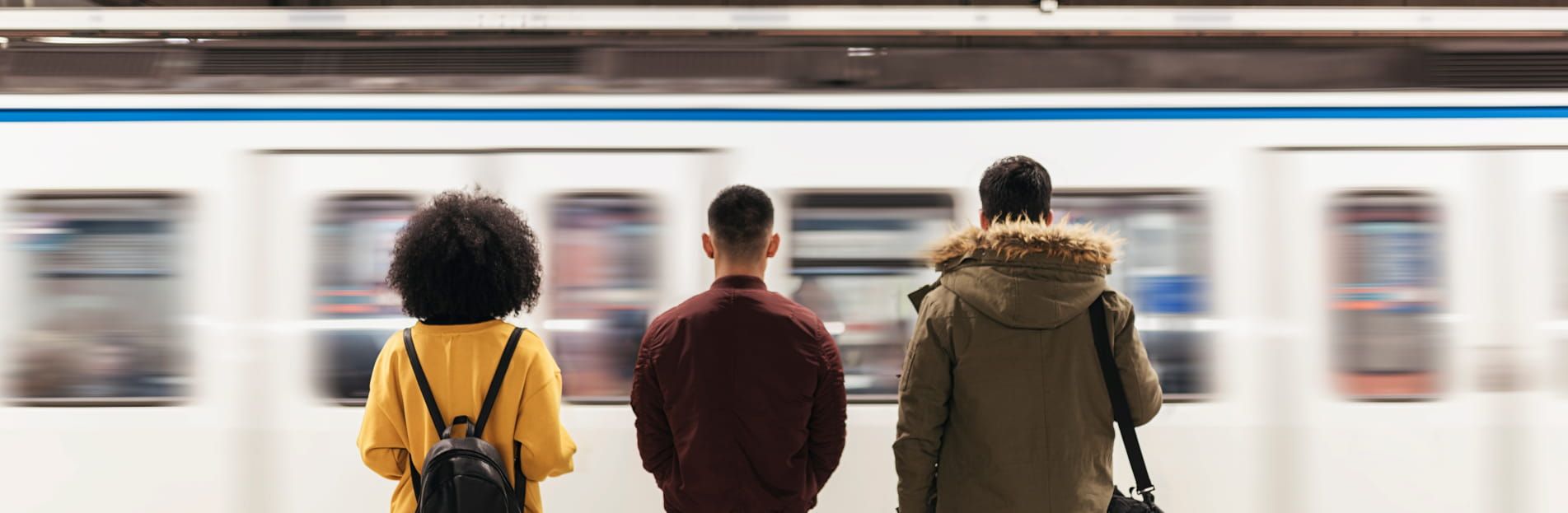 how navigate milan metro
